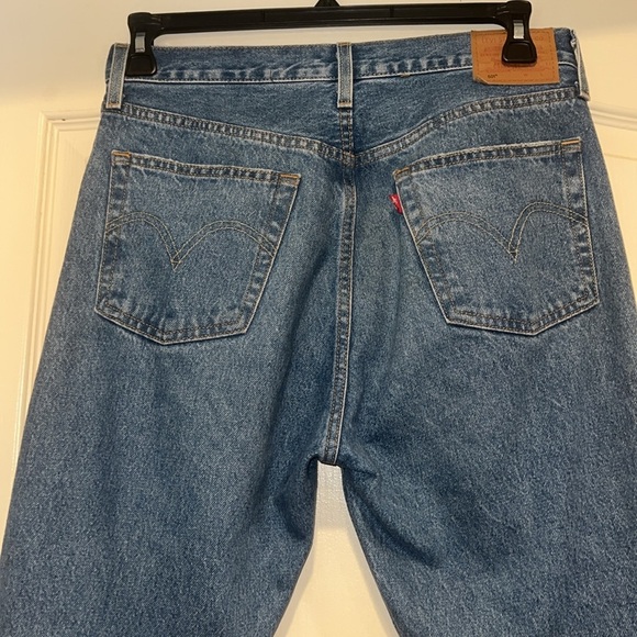 NWOT Levi’s 501 Button-Fly Distress Denim - Picture 7 of 9